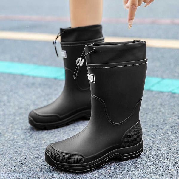 Mid Couple Calf Waterproof Rain Boots Non Slip Thick Sole Rubber Shoes Lightweight Outdoor Kitchen Work Water Boots S2609012970