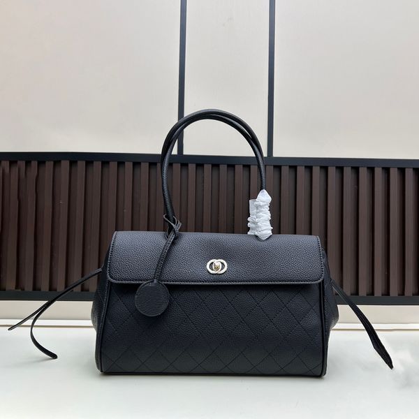 Designer bag Shoulder bag Classic Luxury Brand Diamond Buckle Flap Handbag Silver Gold Chain Leather Metal Letters Gold Silver Outdoor Women's Fashion bag Handheld, @~3
Designer bag Shoulder bag Classic Luxury Brand Diamond Buckle Flap Handbag Silver Gold Chain Leather Metal Letters Gold Silver Outdoor Women's Fashion bag Handheld, @~3