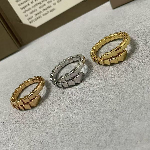 Designer Ring Women Ring Luxury Classic Fashion Birthday Gift Valentine Day Christmas Wedding with Box
Designer Ring Women Ring Luxury Classic Fashion Birthday Gift Valentine Day Christmas Wedding with Box