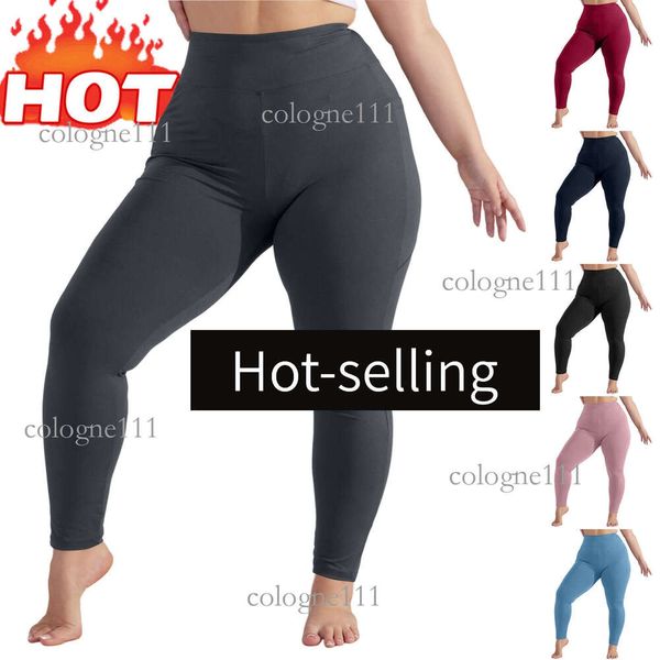 Plus Size Women Leg…