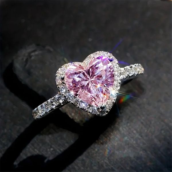 Exquisite Romantic Engagement Jewelry 3 Prong Heart Rings For Women Wedding Party Valentines Gift 260104BJ