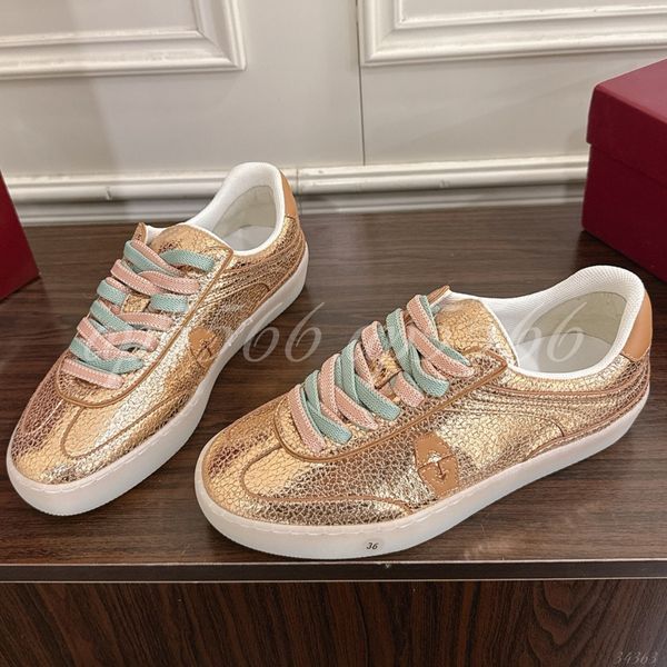 Women's Low-Top Cas…