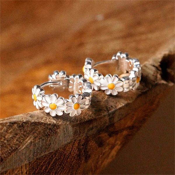 CAOSHI Aesthetic Daisy Flower n Hoop Earrings for — compare prices at CompareOffers