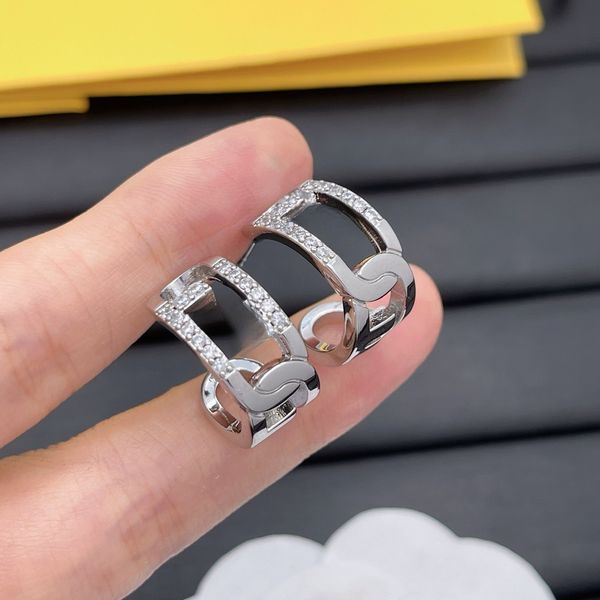 Luxury Letter Earrings Charm Fashion Designer Earrings Gold Plated Fine Jewelry Classic Hook Christmas Gift
Luxury Letter Earrings Charm Fashion Designer Earrings Gold Plated Fine Jewelry Classic Hook Christmas Gift