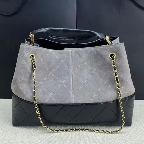 Chain Suede Sacoche…