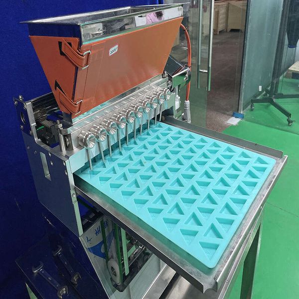 Professional Tabletop Chocolate Depositing Machine Semi Automatic Candy Maker with Heated Tank for Precise Praline Filling System
Professional Tabletop Chocolate Depositing Machine Semi Automatic Candy Maker with Heated Tank for Precise Praline Filling System