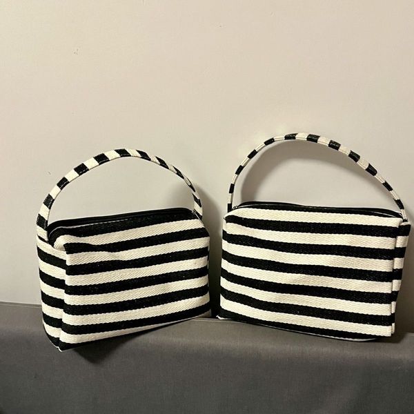 D1027 Trendsetting … - image