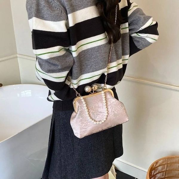 Vintage Chinese Style Kiss Lock Handbag Embroidery Faux Pearl Chain Hanfu Shell Shoulder Bags Elegant Beads Decoration ddmynov