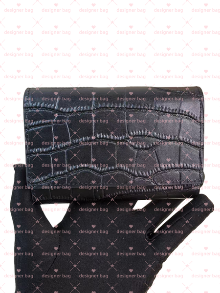 Unisex Chic Designe…