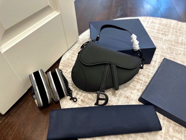 10A bag designer bag Shoulder bag Shopping Handbags Purse Womens man Handbag Totes Ladies Messenger Crossbody Bags High quality Saddle bag leather bag., #6
10A bag designer bag Shoulder bag Shopping Handbags Purse Womens man Handbag Totes Ladies Messenger Crossbody Bags High quality Saddle bag leather bag., #6