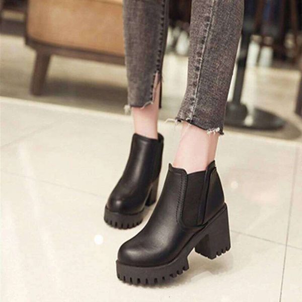 Fashionable Comfortable Round Toe High Heels Casual Thick Heel Short Solid Colour 2024 New Autumn Winter Women's Boots