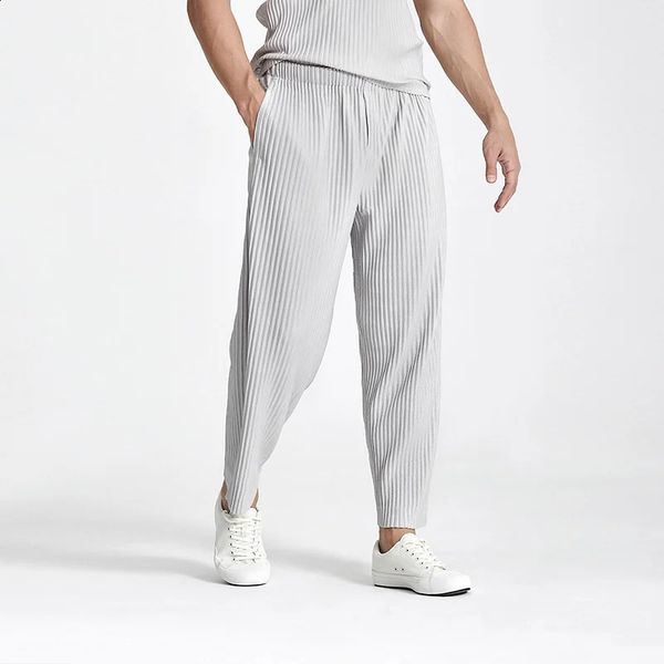 Summer Casual Pants Men Fashion Black Grey Straight Pants Men Streetwear Korean Loose Pleated Pants Men's Ice Silk Trousers S-2XL