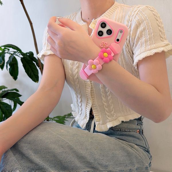 Cute 3D Floral wristband Silicone phone Case Flower Cover for iPhone case 17pro 16 15 14 13 12 11 Pro Max 7 8 Plus X XS Max XR Z260522