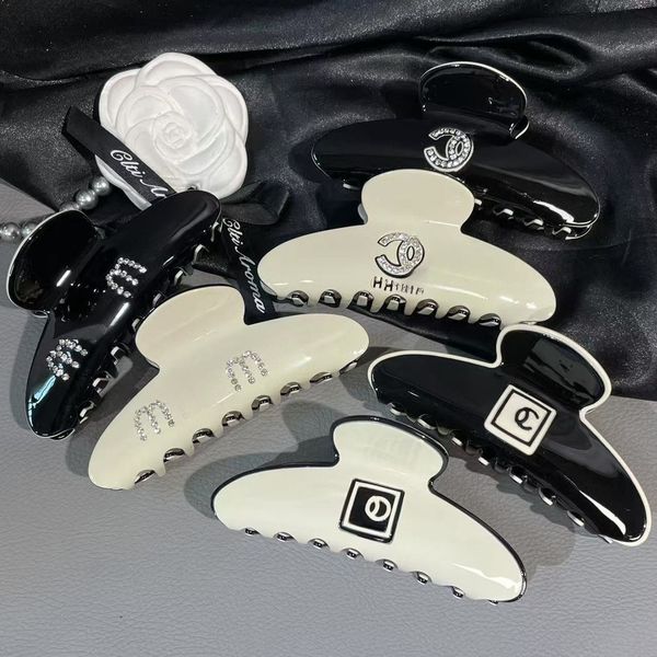 Luxury Brand Designer Hair Clip Barrettes Letter Hair Claw Clip Hairpin Hair Clip Jewelry Hairpins Hair Accessories
Luxury Brand Designer Hair Clip Barrettes Letter Hair Claw Clip Hairpin Hair Clip Jewelry Hairpins Hair Accessories