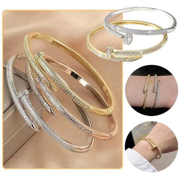 Female Jewelry Tren…