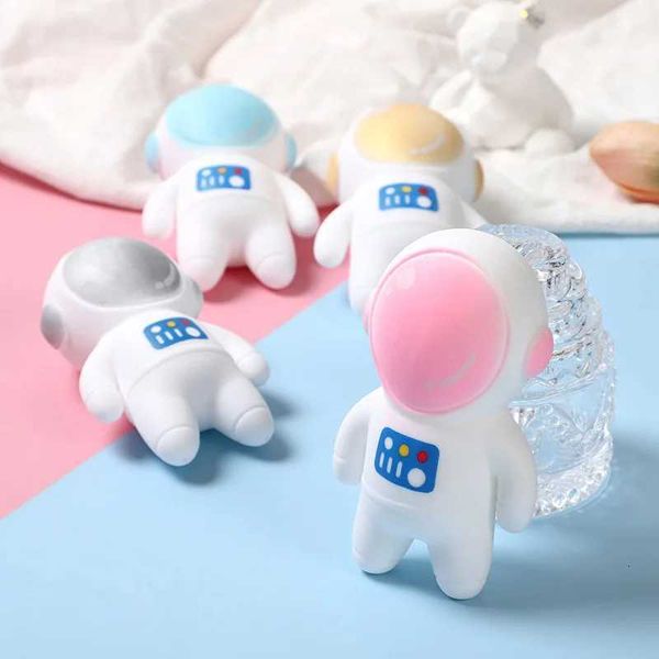 Creative Astronaut Squeeze Fidget Toy Venting Ball Pinch Decompression Anti Stress Squishy Toys For Birthday Gifts Party Favors C260325 C260327