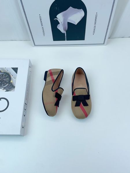 Little girl princess shoe luxury designer kid autumn shoes leather vamp designer girls flat sneakers size 26-35