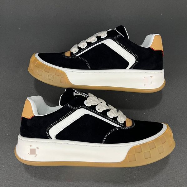 Designer Luxurious Dirty White Sneakers Made Of Genuine Leather, Distressed With Stars, For Heightening, Romantic Pair Of Flat Casual Low-heeled Shoes For Women.