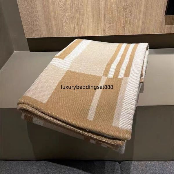 Designer blanket h pillow cashmere Thick Include Dust Bag Home Sofa H Camel Blanket Blankets TOP Selling Big Size 135*170cm 90%Wool 10%cashmere