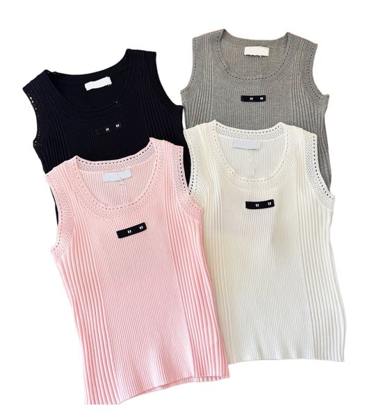 Knitted Fitted Vest For Ladies Featuring U-Shaped Collar & Logo