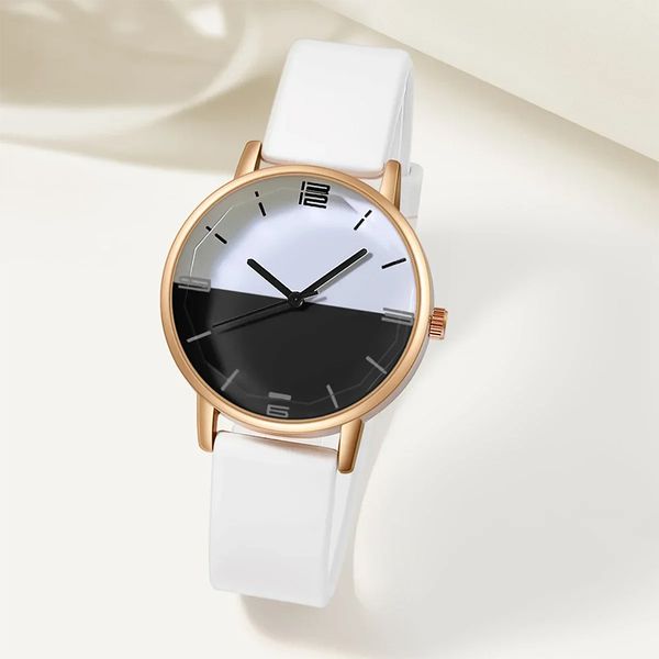 Fashion Business Watch Quartz Movement Designer Watches For Women 35mm Simple Wristwatch Casual Wristband Montre De Luxe