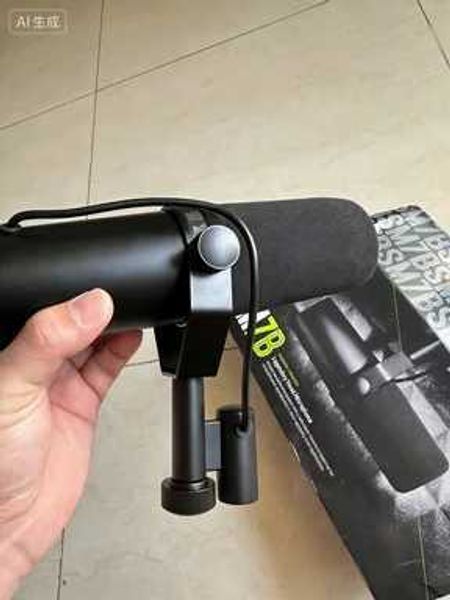 Professional dynamic microphone with selectable frequency response for studio recording performance vocations for Shure SM7B T260525