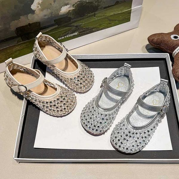 Childrens Summer Sandals New Soft Bottom Kids Sandals for Girls Fashion Sequin Causal Beach Shoes Non-slip Breathable MeshT260527