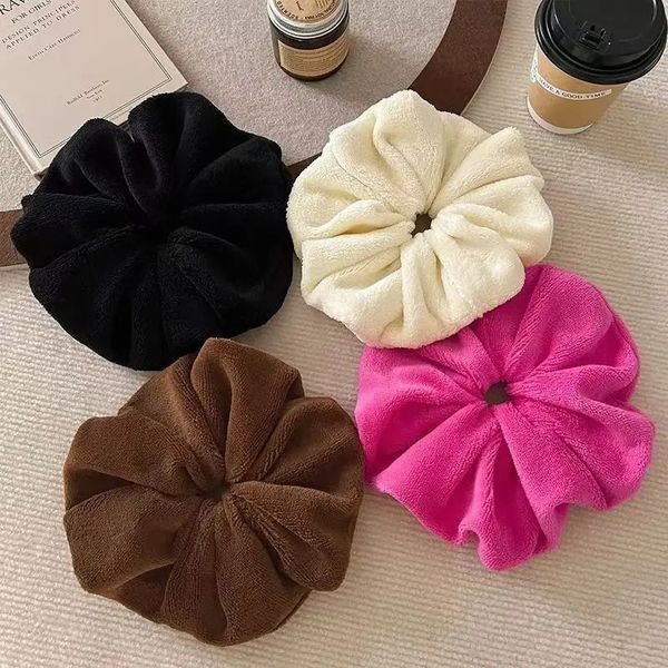 Vintage Velvet Solid Color Large Hair Scrunchies for Women Fashion High Absorbency Plush Elastic Rope Ties Accessoires 260526