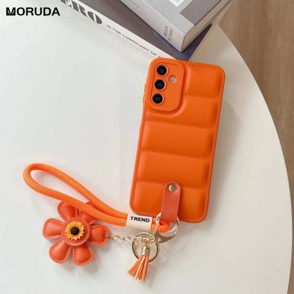 Luxury Sunflower Wrist Strap Case for Galaxy S25 S24 Ultra S23 S22 Plus S21 FE A56 A55 A54 A16 A35 A15 Cover J260530