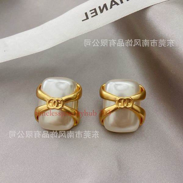 Women's Vintage Hollow Gold Earrings