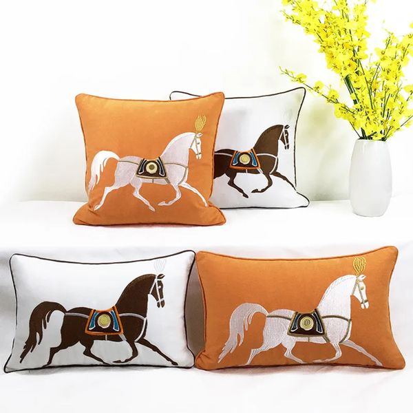 Luxury Designer Decorative Pillow Croker Horse Design Embroidered Sofa Cushion Cover h Pillowslip Pillowcase Without Core Home Bedroom Car Seat Backre Without 07