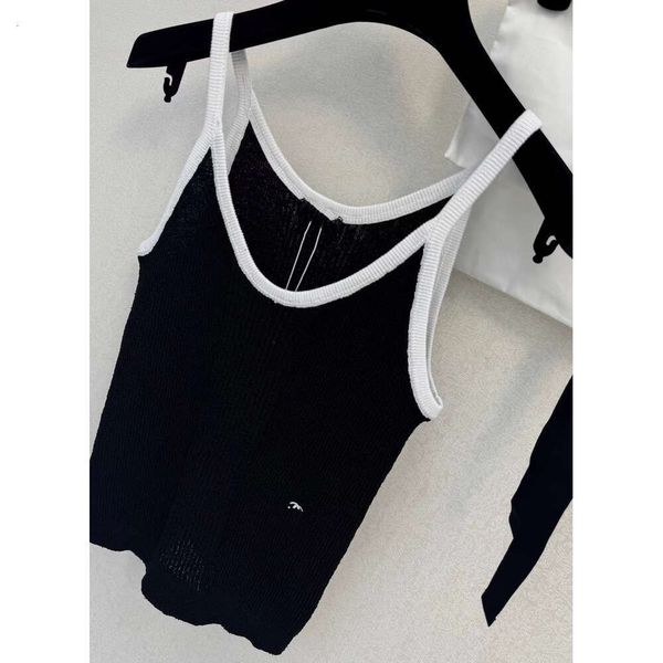 Designer camisole tops 2025 Summer Slim Fit Sleeveless Pure Desire Style Short Camisole Top Ladies tank tops 6e23