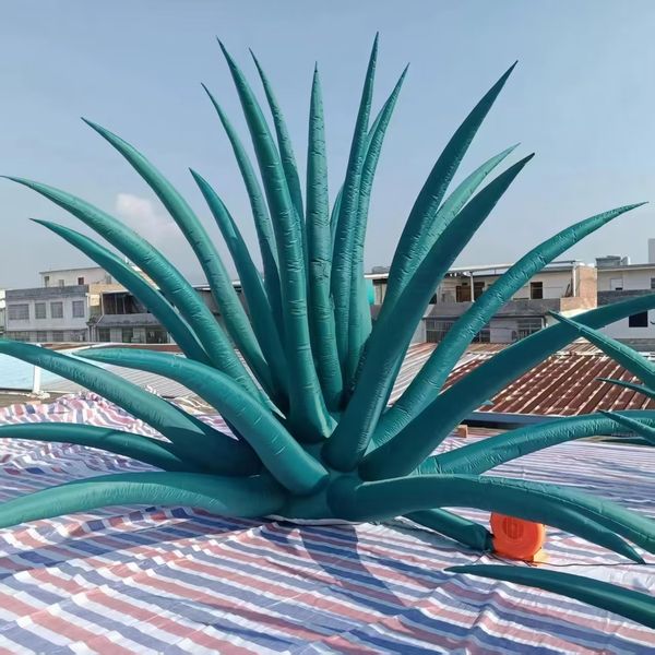 Outdoor Inflatable Agave Grass Lifelike Agave Plant Models for Event Decoration or Stage Display