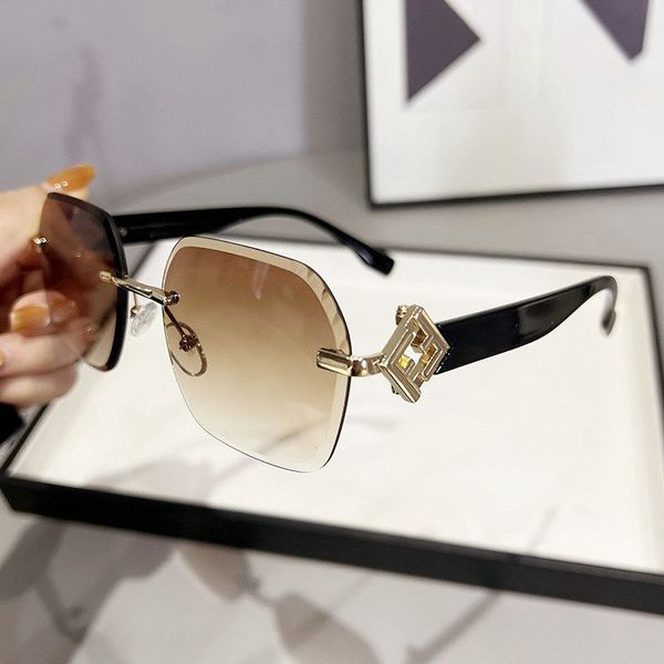 Designer fashion luxury sunglasses one-pieces classical style Comfortable frameless circle travel ins party facial slimming temperament women