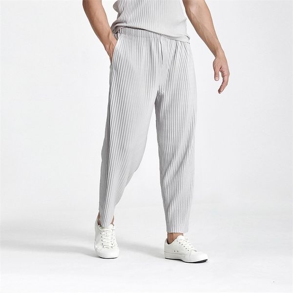 Summer Casual Pants Men Fashion Black Grey Straight Pants Men Streetwear Korean Loose Pleated Pants Men's Ice Silk Trousers S-2XL