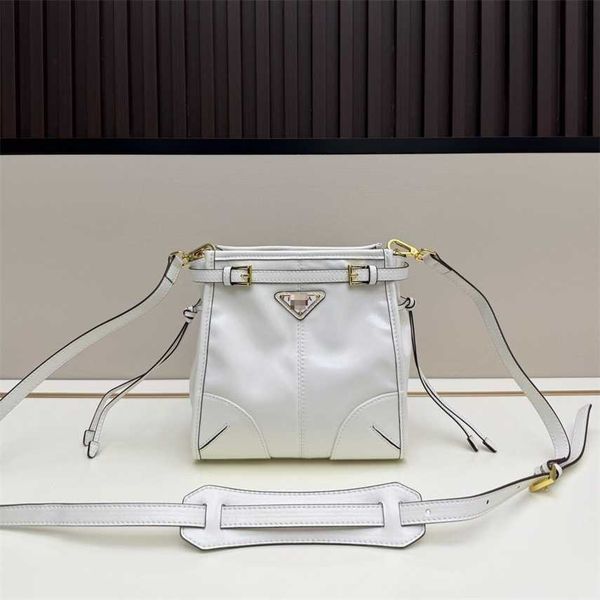 Designer Purse Brands New Oil Wax Cowhide Small Square Bag Fashionable Vertical Tote Bag Versatile Handbag And Crossbody Bag Luxury Bag