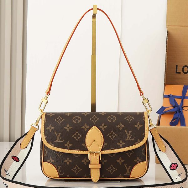 Designer Bag louis vouiton bag Baguette Luxury Handbag Fashion Leather Crossbody Clutch Half Moon Bag Tote Shoulder Bag High Quality Mini Bag 0112, #3
Designer Bag louis vouiton bag Baguette Luxury Handbag Fashion Leather Crossbody Clutch Half Moon Bag Tote Shoulder Bag High Quality Mini Bag 0112, #3