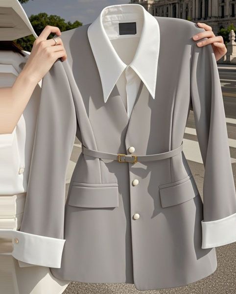 447 Women's tailored suits and formal wear - new autumn collection Simple and elegant