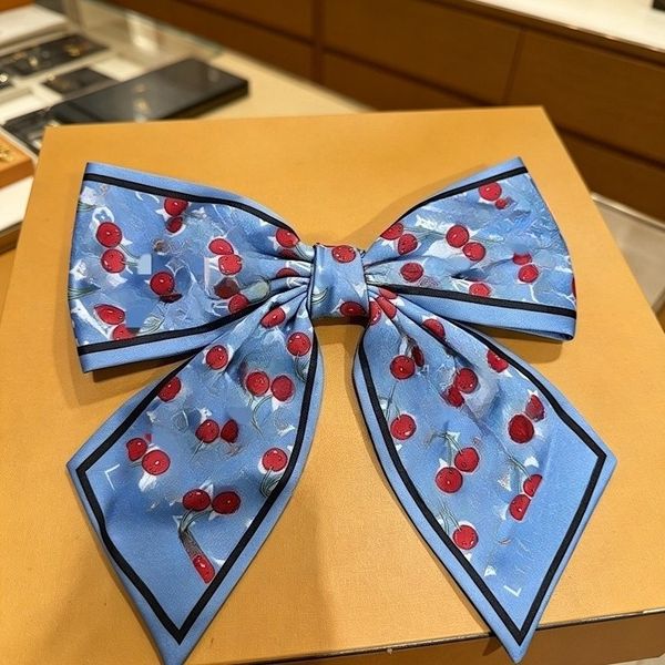 New Designer Cherry Hair Clips Luxury Bow Hair Barrettes Vintage Fun Spring Hair Claw Clip High-quality Silk Material Multi-purpose Hair PinsZ260702
