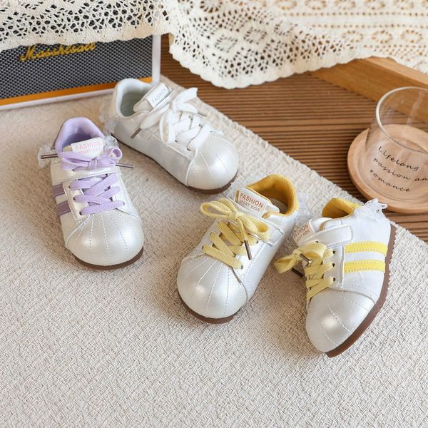 Girls' white sneakers 2026 new spring children's princess sports sneakers versatile soft-soled girls trainers