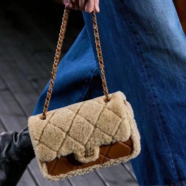 Designer Women Lady Fur Flip Bag Pattern C Cosmetic Brush Bucket Beauty Shoulder Chain Bag Phone Case Box Storage Box