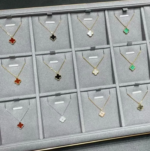 Pendant Necklaces Four-Leaf Clover Mini Single Flower Necklace Rose Gold Plated Clavicle Chain Red Carnelian Pendant Necklace jewellery gift