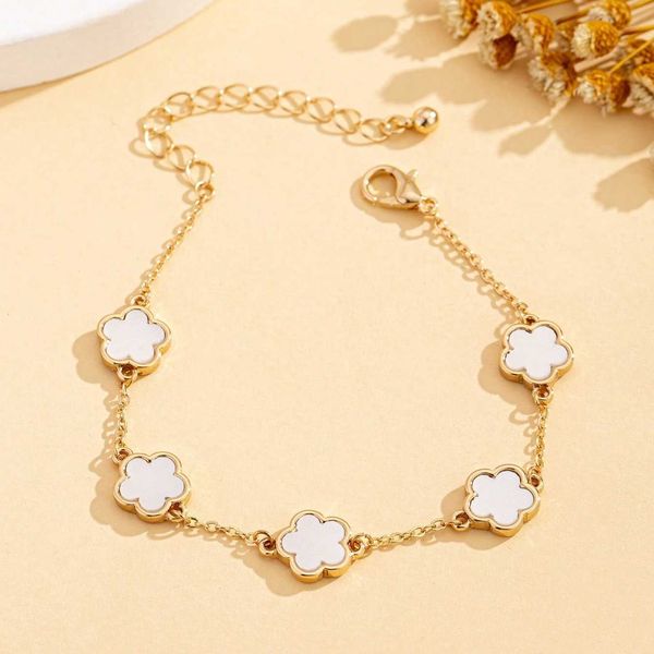 Womens A Chain a Simple and FivePetalF lowerD esignedS pecificallyf orW omenS uitablef orD atingo rE verydayW earG reatG iftsf orV alentinesD aya ndM oth S260622