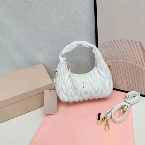 2026 Bags Classic Bags Shoulder Bags Crossbody Purse Tote Bags Ladies Casual Handbags Vintage Floral Handbag for Women Medium size