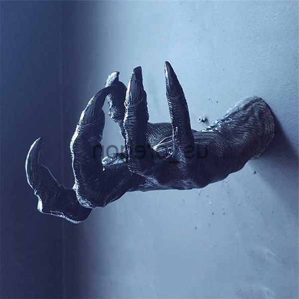 Objects Decorative Figurines Gothic Witchs Hand Statues Creative Resin Ornament Aesthetic Wall Keys Hanging Rack Bag Hangers Wall Art Sculptures Home Decor L26626