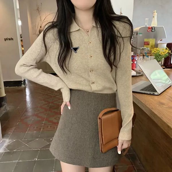 Designer Sweater knitwear Woman Designer Black And White Button Shirt Classic Letter Fashion Regular Casual Long Sleeve Knitted polo sweater Sweater Women's Clo 7af