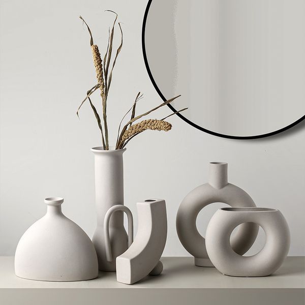 Irregular Ceramic Vase Decoration Living Room Homestay Abstract Home Flower Planter Modern Simple And Diverse Styling Styles
Irregular Ceramic Vase Decoration Living Room Homestay Abstract Home Flower Planter Modern Simple And Diverse Styling Styles