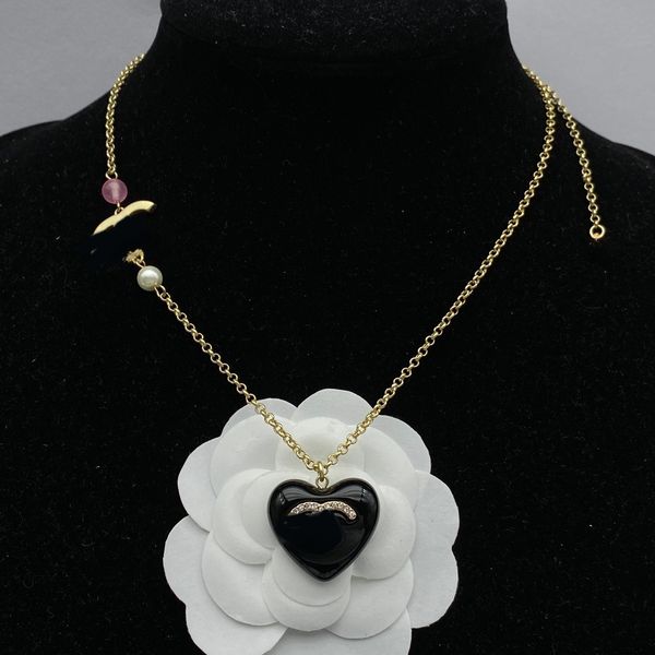 Luxury Brand Designer Necklace Letter Pendant for Women Pearl Choker Chains Necklace 18K Gold Plated Wedding Party Jewelry Accessories Gift
Luxury Brand Designer Necklace Letter Pendant for Women Pearl Choker Chains Necklace 18K Gold Plated Wedding Party Jewelry Accessories Gift