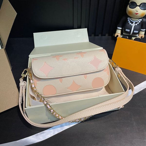 designer ladies shoulder bag leather clamshell classic print gold hardware turnbuckle luxury handbag matiras chain clutch bag size 22x12, Cream
designer ladies shoulder bag leather clamshell classic print gold hardware turnbuckle luxury handbag matiras chain clutch bag size 22x12, Cream
