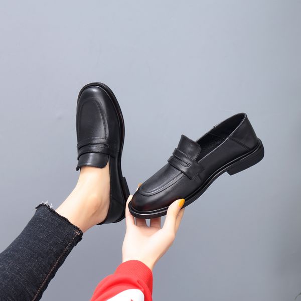 Genuine leather small leather shoes female 2024 new four seasons single shoes versatile square head thick with, Black padded
Genuine leather small leather shoes female 2024 new four seasons single shoes versatile square head thick with, Black padded